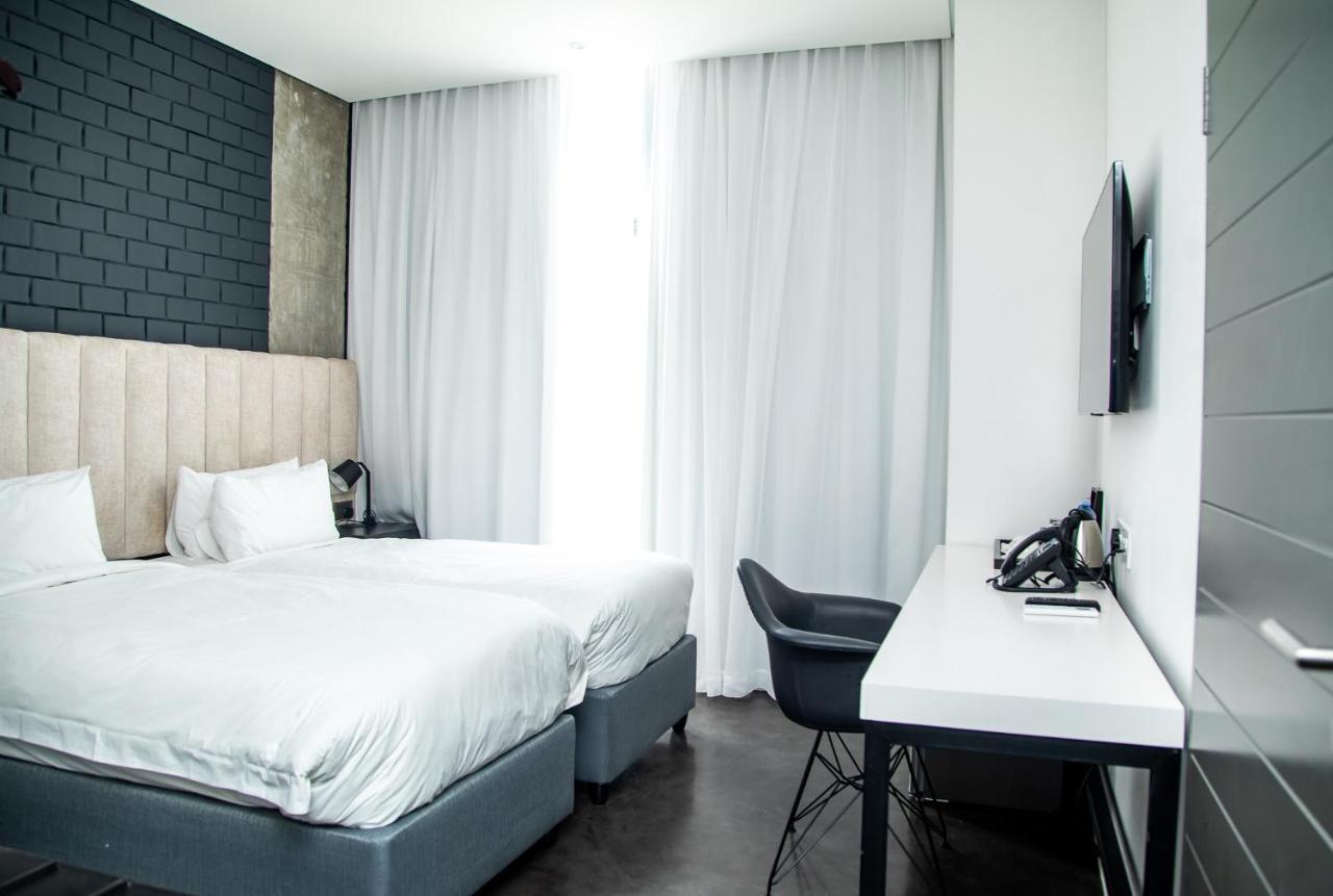 The Urban Hotel Лусака Экстерьер фото